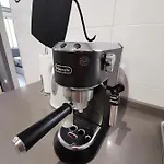 Great Location With Free Private Parking *