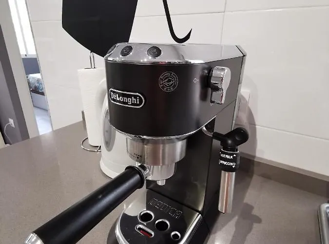 Great Location With Free Private Parking *