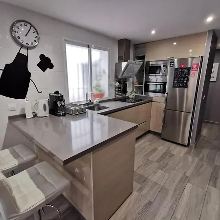 Apartment Great Location With Free Private Parking