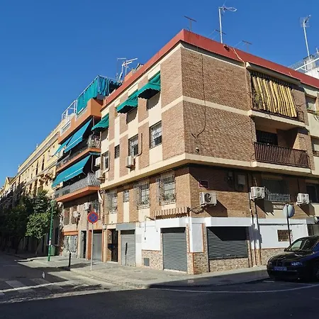 Great Location With Free Private Parking * コルドバ