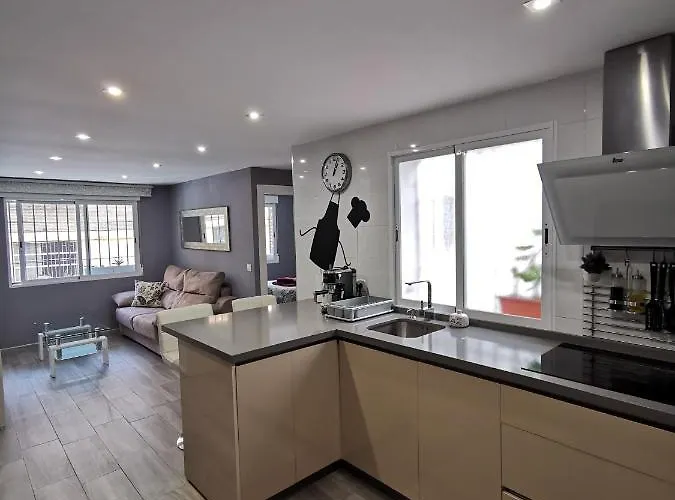 Great Location With Free Private Parking